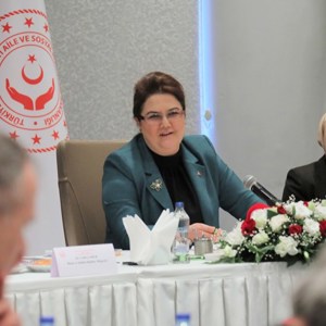 Aile ve Sosyal Hizmetler Bakanımız Derya Yanık, Basın Kuruluşlarının Ankara Temsilcileriyle Bir Araya Geldi - fotoğraf 1