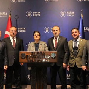 Bakanımız Derya Yanık Bursa’da 2023’e Doğru Şehir Buluşmaları Toplantısına Katıldı - fotoğraf 3