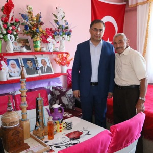Valimiz Sayın Köksal ŞAKALAR, Şehit Ailesini Ziyaret Etti - fotoğraf 1