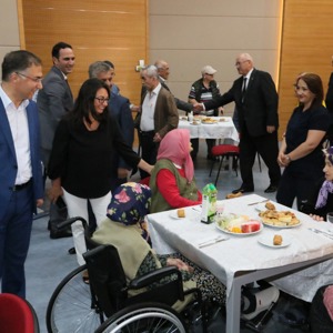 Valimiz Sayın Köksal ŞAKALAR Sinop Huzur Evindeki Yaşlılarımızla Bayramlaştı - fotoğraf 3