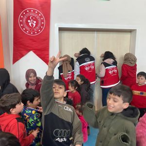 İl Müdürlüğümüz Olarak Psikososyal Destek Ekibimizle Afetzedelerimizin Yaralarını Sarmaya Devam Ediyoruz - fotoğraf 1
