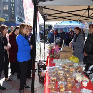 8 Mart Dünya Kadınlar Gününde “Kermes” Düzenlendi - fotoğraf 9