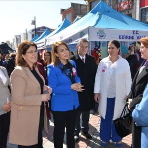 8 Mart Dünya Kadınlar Gününde “Kermes” Düzenlendi - fotoğraf 12