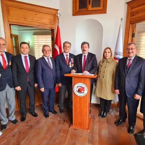 MUĞLA ŞEHİT AİLELERİ YARDIMLAŞMA VE DAYANIŞMA DERNEĞİNE ZİYARET    - fotoğraf 3