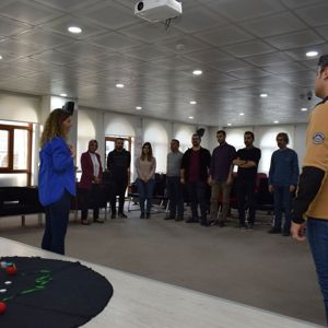 Kırmızı Yeleklilerin Eğitim Ve Motivasyon Çalışmaları Devam Ediyor - fotoğraf 3
