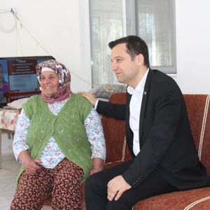 ŞEHİT AİLELERİMİZİ ZİYARET ETMEYE DEVAM EDİYORUZ - fotoğraf 3