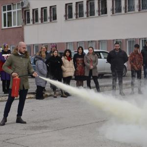 “Yangın” Konulu Eğitim ve Tatbikat Düzenlendi - fotoğraf 10