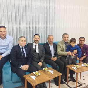 İL MÜDÜRÜMÜZ MAHMUT ÖZDEMİR, ŞEHİT OSMAN ATEŞ'İN AİLESİYLE İFTARDA BULUŞTU - fotoğraf 2