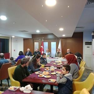 Giresun Uygulama Otelinde Kalan Depremzede Vatandaşlarımızla İftar Programı - fotoğraf 2