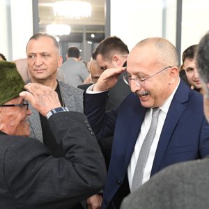 Şehit Ailelerimiz ve Gazilerimiz Onuruna Valiliğimizce İftar Yemeği Düzenlendi - fotoğraf 1