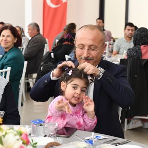Şehit Ailelerimiz ve Gazilerimiz Onuruna Valiliğimizce İftar Yemeği Düzenlendi - fotoğraf 2