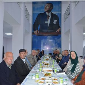 Çağlanur Uçar Yaşlı Bakım ve Rehabilitasyon Merkezinde İftar - fotoğraf 3