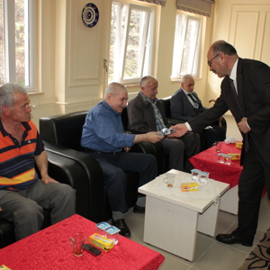 Sayın Vali Vekilimiz Mustafa GÜNEY Yaşlılar Haftası Münasebetiyle Huzurevi Sakinlerini Ziyaret Etti - fotoğraf 5