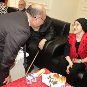 Sayın Vali Vekilimiz Mustafa GÜNEY Yaşlılar Haftası Münasebetiyle Huzurevi Sakinlerini Ziyaret Etti - fotoğraf 8