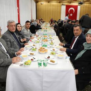 Şehit Aileleri ve Yakınları Onuruna İftar Programı Düzenlendi - fotoğraf 3