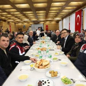 Gazilerimiz ve Gazi Ailelerimiz Onuruna İftar Programı - fotoğraf 2