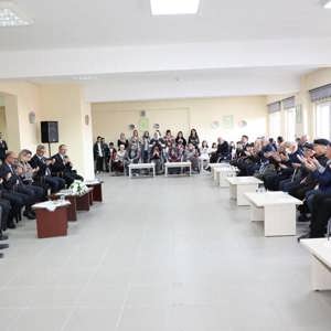 Huzurevi Yaşlı Bakım ve Rehabilitasyon Merkezi Müdürlüğü’nde Bayramlaşma Programı Düzenlendi - fotoğraf 1