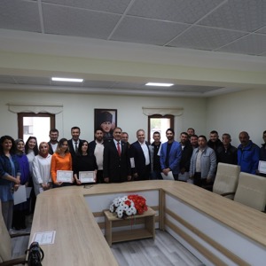 İl Müdürümüz tarafından personellere teşekkür belgesi verildi - fotoğraf 3