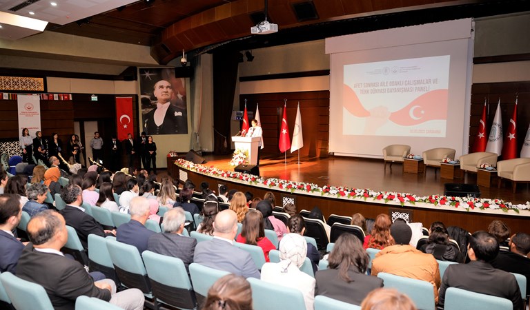 “Afet Sonrası Aile Odaklı Çalışmalar ve Türk Dünyası Dayanışması Paneli” Düzenlendi