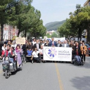 SEVGİ İLE HEP BİRLİKTE ENGELSİZ YARINLARA - fotoğraf 1