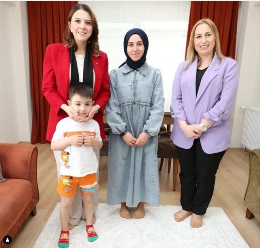 Şehidimiz Jandarma Uzman Çavuş Kadir ÇAKI'nın eşi ve oğlunu ziyaret