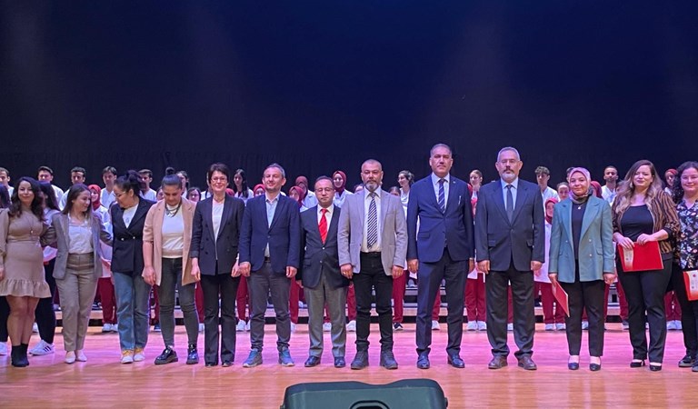 İl Müdürümüz Halit Açar, Nevşehir Hacıbektaş Üniversitesi Hemşirelik Bölümü 1. Sınıf öğrencilerinin “Üniforma Giyme Törenine” katıldı.
