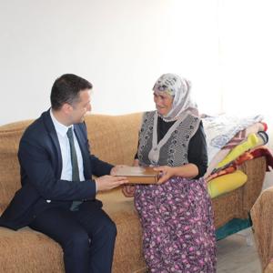ANNELER GÜNÜNDE ŞEHİT ANNELERİNE ZİYARET - fotoğraf 1
