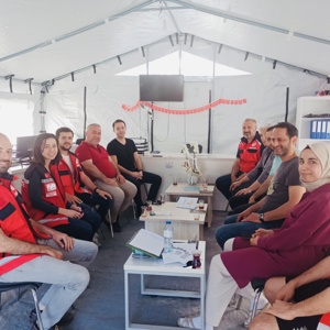 Başkanımız Dr. Fatih PEKŞEN Hatay'da depremzedelere ziyarette bulundu - fotoğraf 4