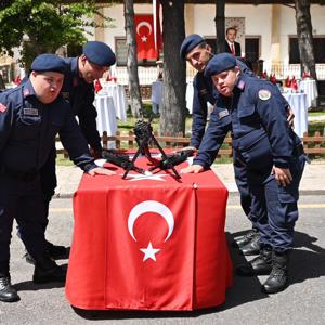 İl Müdürümüz Engelliler Haftası nedeniyle Nevşehir İl Jandarma Komutanlığı tarafından düzenlenen “Temsili Askerlik Törenine” katıldı - fotoğraf 1