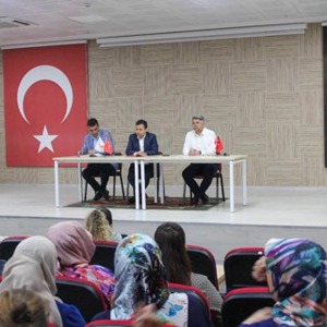 İl Müdürümüz Osman TOPRAKÇI başkanlığında Çocuk Evlerinde görevli Bakım Personellerine ile toplantı gerçekleştirildi. - fotoğraf 2
