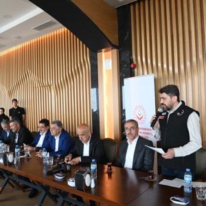 Tarım ve Orman Bakanımız Sayın Vahit Kirişçi Kırmız Yeleklilerle Kahvaltıda Bir Araya Geldi - fotoğraf 3