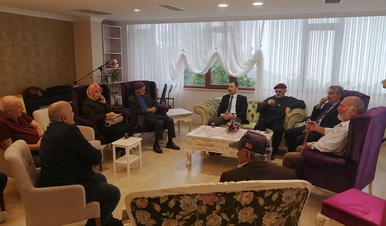 Vali Yardımcısı Hacı Osman HÖKELEKLİ Trabzon Köşk Huzurevi’ni ziyaret etti 