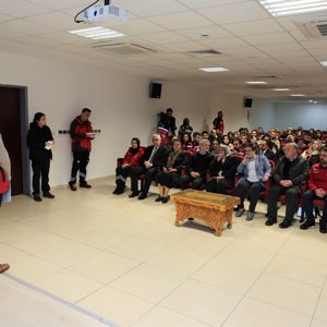 Sayın Bakanımız Derya Yanık’tan Kırmızı Yeleklilere Sürpriz Ziyaret - fotoğraf 3