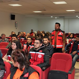 Sayın Bakanımız Derya Yanık’tan Kırmızı Yeleklilere Sürpriz Ziyaret - fotoğraf 4