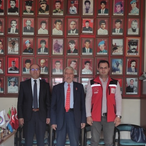 İlimizde görevini başarıyla ifa eden Şehit Yakınları, Gazi, Gazi Yakınları derneklerimiz ziyaret edildi. - fotoğraf 1