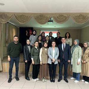 Kadın Hizmetleri Alanında Farkındalık Eğitimi - fotoğraf 1