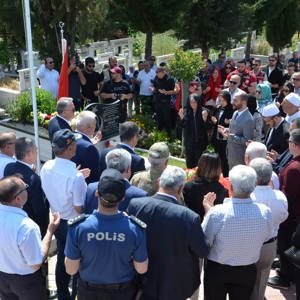 Şehit Polis Memurumuz Nefize ÇETİN ÖZSOY Kabri Başında Anıldı - fotoğraf 3