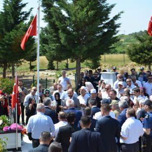 Şehit Polis Memurumuz Nefize ÇETİN ÖZSOY Kabri Başında Anıldı - fotoğraf 4