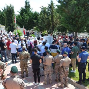 Şehit Polis Memurumuz Nefize ÇETİN ÖZSOY Kabri Başında Anıldı - fotoğraf 5