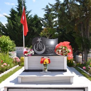 Şehit Polis Memurumuz Nefize ÇETİN ÖZSOY Kabri Başında Anıldı - fotoğraf 8