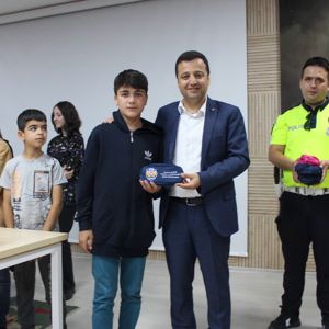 İl Müdürlüğümüzde Okul Destek Projesi kapsamında "Okula Geliş Gidişlerde Görünür Olma" temalı eğitim düzenlendi - fotoğraf 1