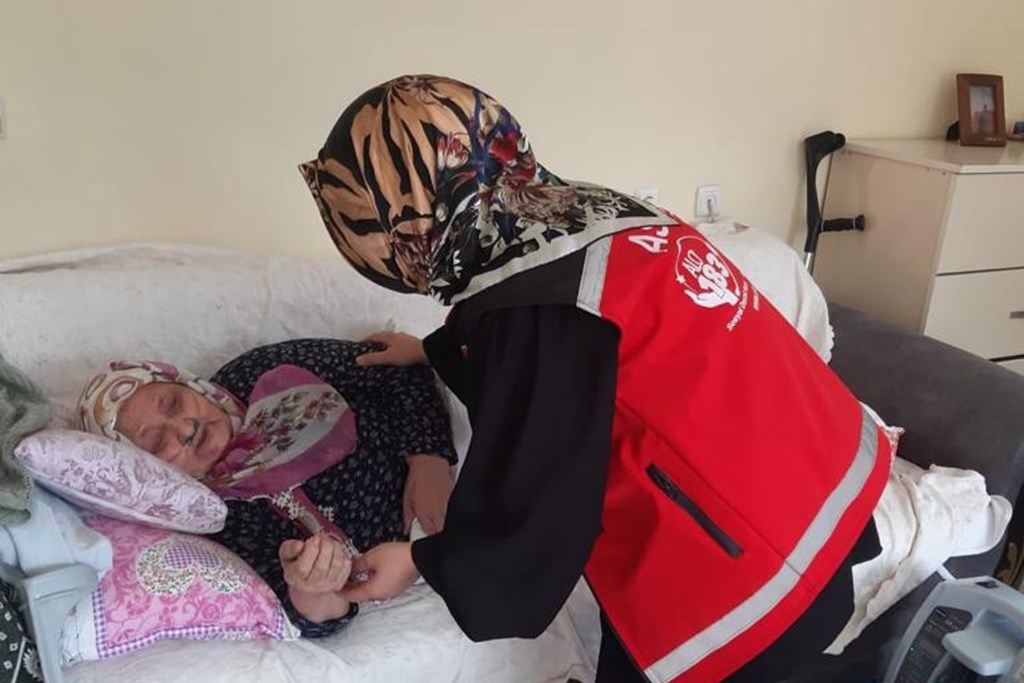 Minister Göktaş: "We started depositing a total of 2.448.000 TL Home Care Allowance into accounts"