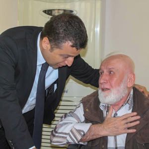 HUZUREVİNDEKİ ÇINARLARIMIZA BABALAR GÜNÜ ZİYARETİ - fotoğraf 2