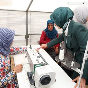 Bakanımız Sayın Mahinur Özdemir Göktaş Kadın İş Atölyesinde Depremzede Kadınlarla Bir Araya Geldi - fotoğraf 5