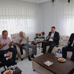 Sayın Valimiz Ali Çelik, Babalar Günü’nü Şehit Babalarıyla Geçirdi - fotoğraf 3