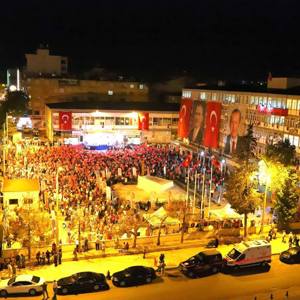 DEMOKRASİ ZAFERİ - fotoğraf 3