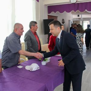 BAYRAM SEVİNCİ PAYLAŞTIKÇA ARTAR - fotoğraf 2