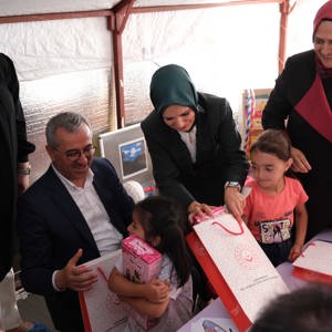 Bakanımız Sayın Mahinur Özdemir Göktaş Hazırlanan Pastadaki Mumları Çocuklarımızla Birlikte Söndürdü - fotoğraf 6