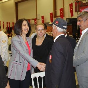 15 TEMMUZ DEMOKRASİ VE MİLLİ BİRLİK GÜNÜ VESİLESİYLE ŞEHİT YAKINLARIMIZ VE GAZİLERİMİZ ONURUNA PROGRAM DÜZENLENDİ - fotoğraf 4