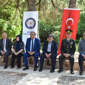 15 Temmuz Demokrasi ve Milli Birlik Günü etkinlikleri kapsamında protokol üyeleri Asker ve Polis Şehitliği’ni ziyaret etti - fotoğraf 2